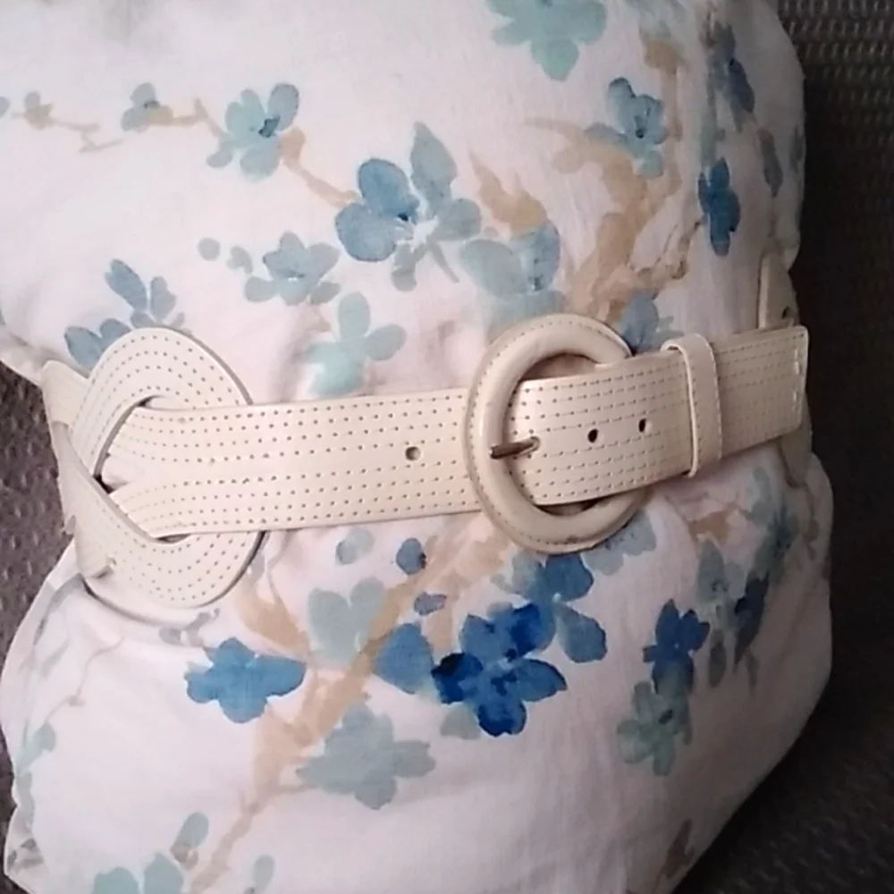 Nicole Miller collection Leather Belt sz M
